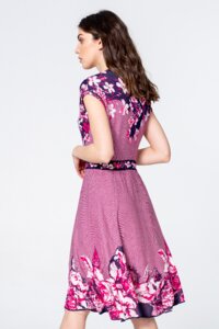 Kleid mit Intarsienmuster