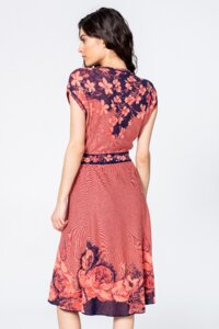 Kleid mit Intarsienmuster
