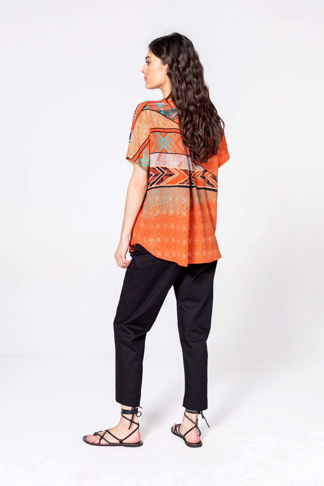 Bluse in geometrischem Muster