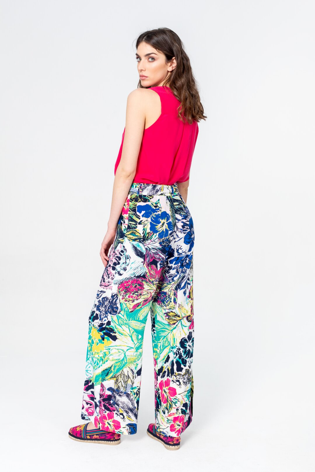 Pantalone sa Cvetnim Motivom
