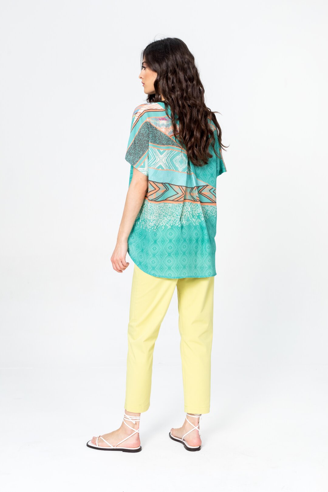 Bluse in geometrischem Muster