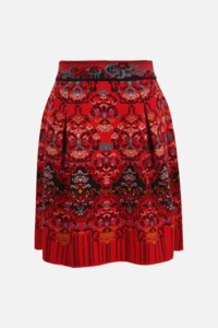 Suknja sa cvetnim dizajnom