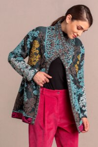 Brokat jakna sa cvetnim dizajnom