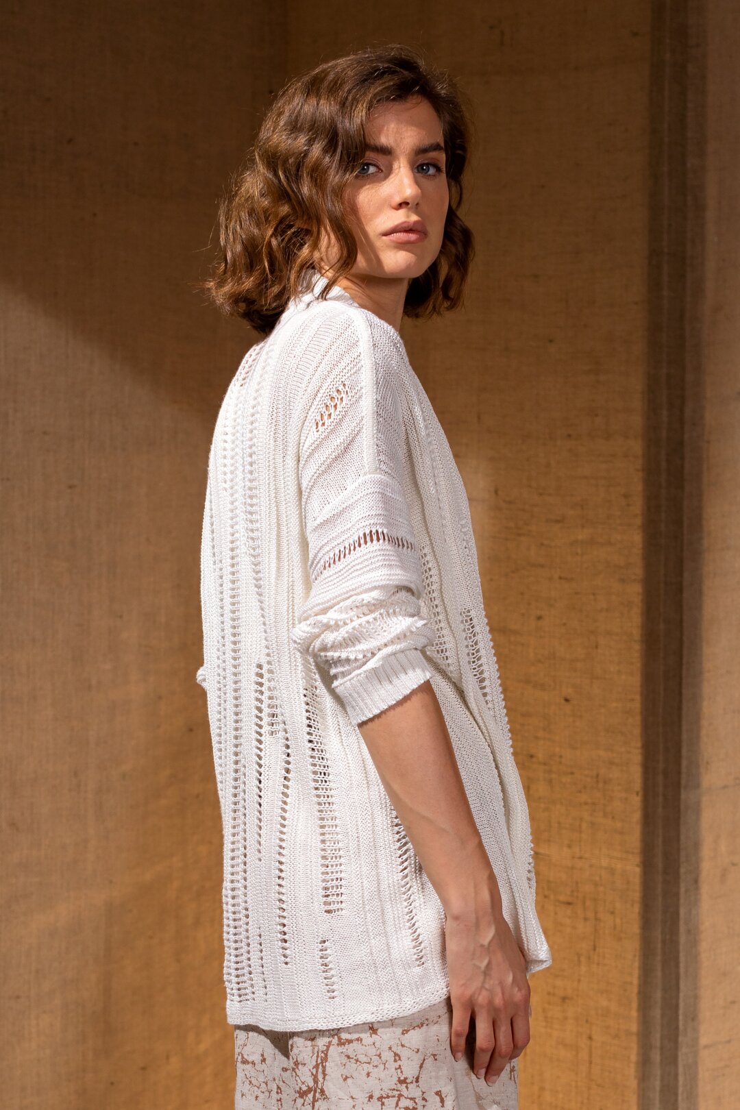 Einfarbiger Cardigan mit Strukturmuster
