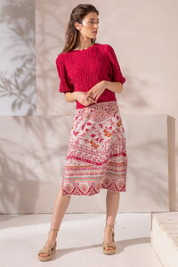 Einfarbiger Pullover mit Strukturmuster
