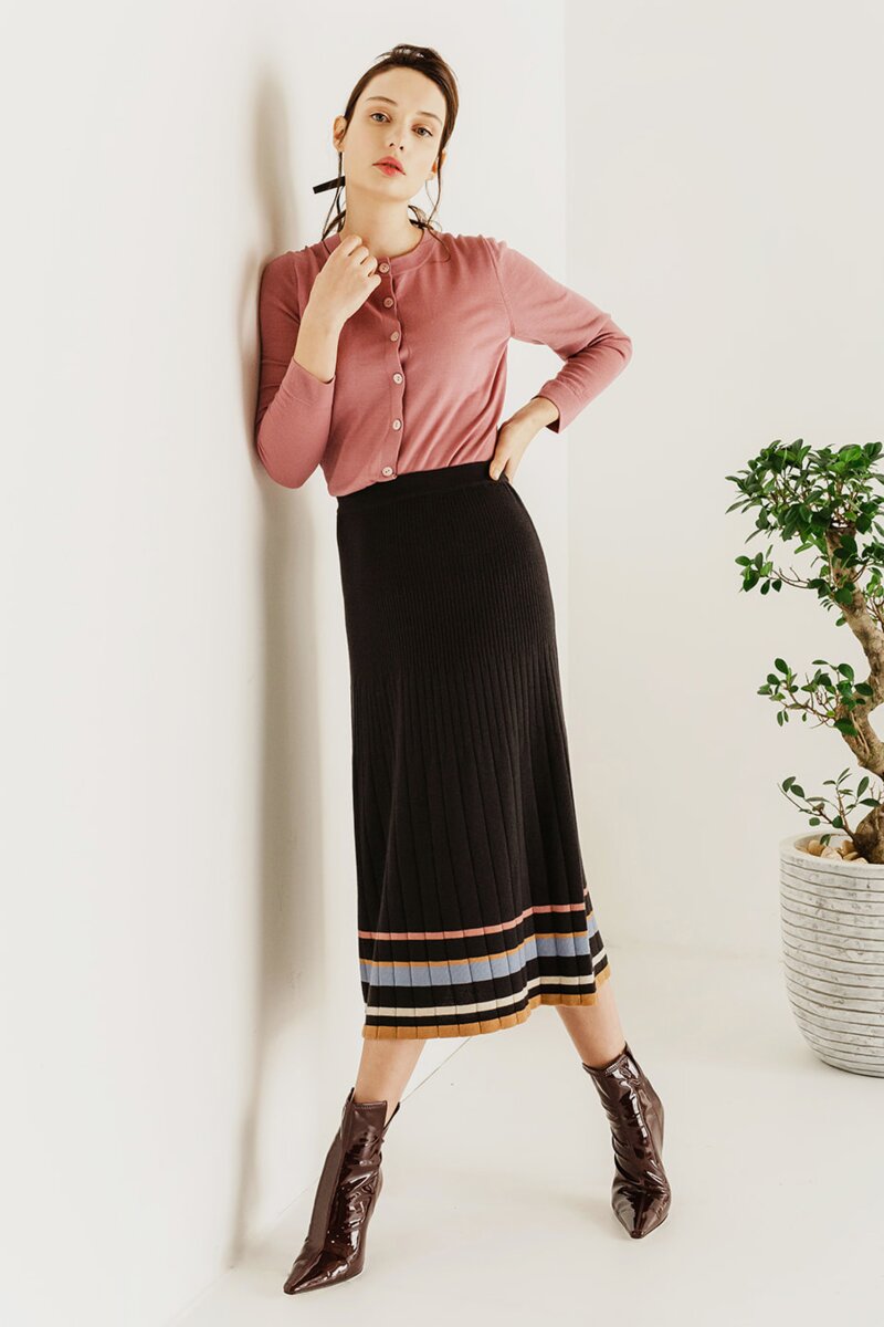 Long Skirt with Ribs