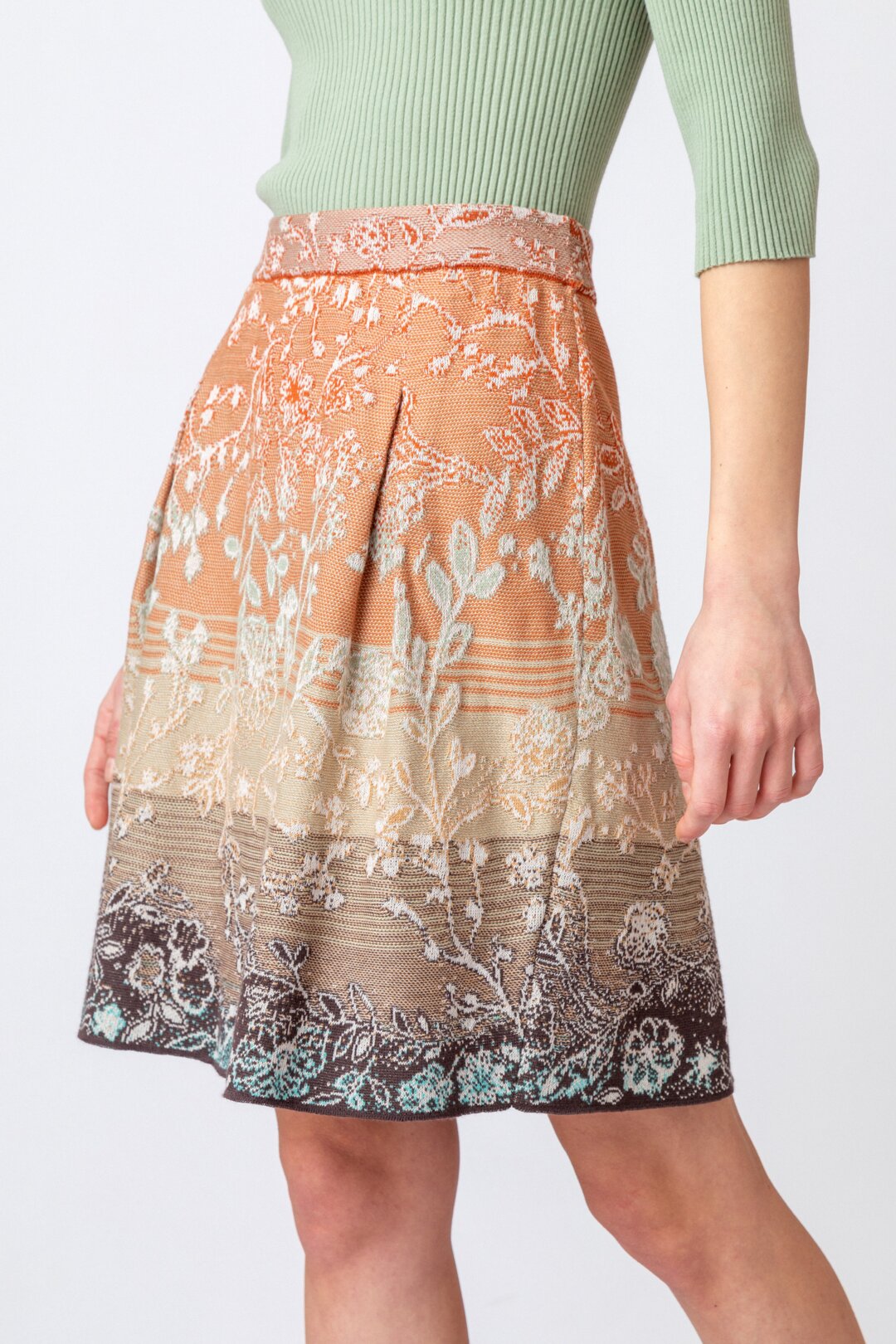 Brocade Skirt, Herba Pattern