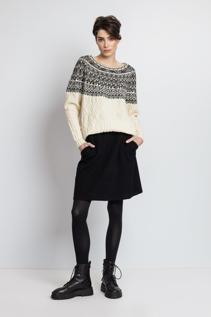 O-Neck Pullover, Artistic Pattern