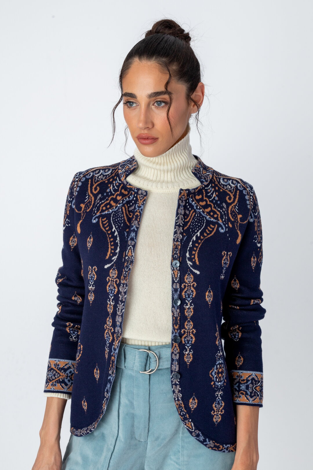 Jacquard-Jacke, Ornamentale Blume