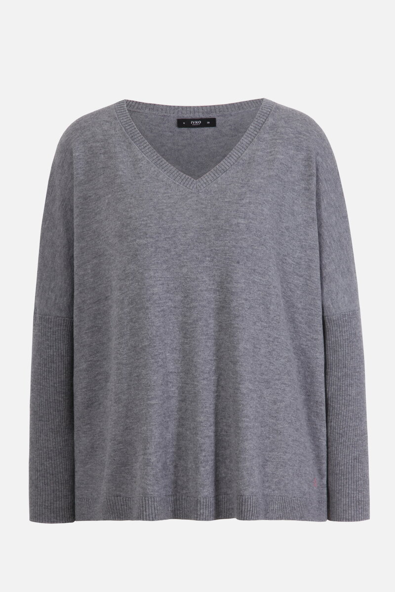 Oversize Pullover mit V-Ausschnitt