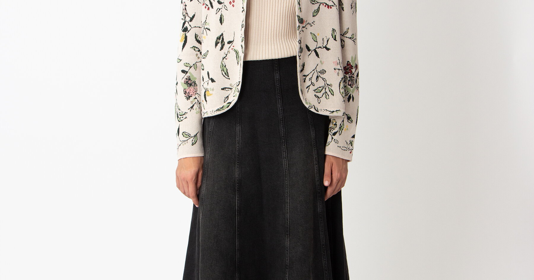 Plus Size Heritage Contrast Trim Floral Jacquard Knit Jacket