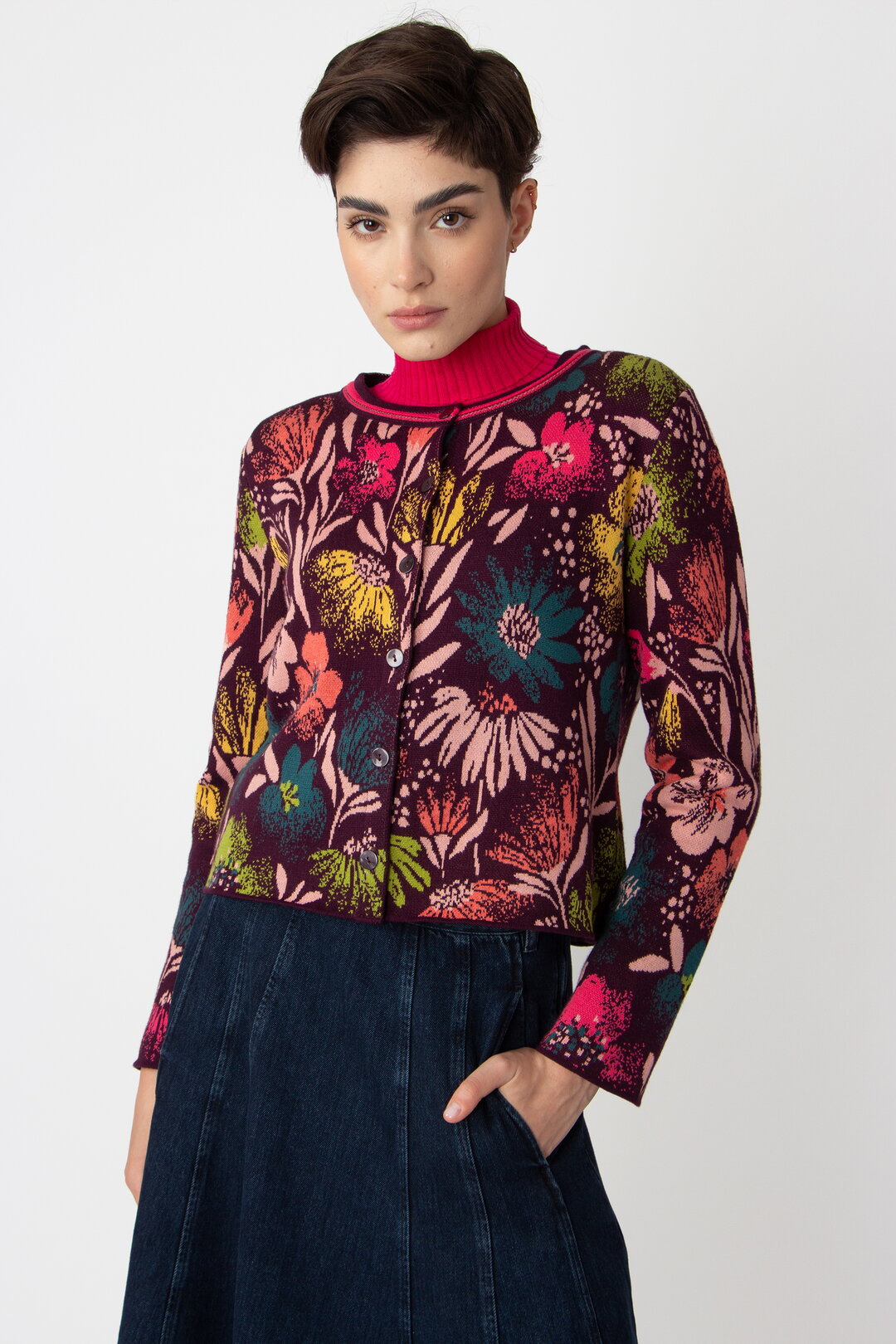 Strickjacke mit O-Ausschnitt, Floralmuster