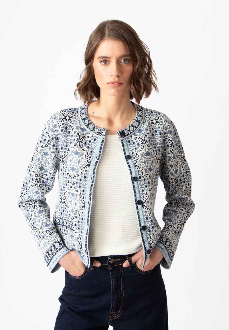 outfit-large-d251711036.jpg