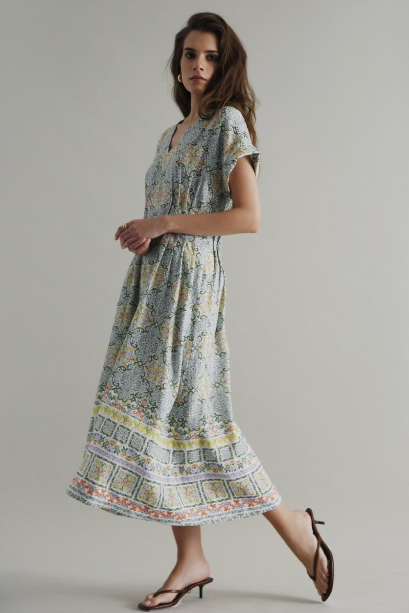 Bedrucktes Kleid, Marokko Motiv