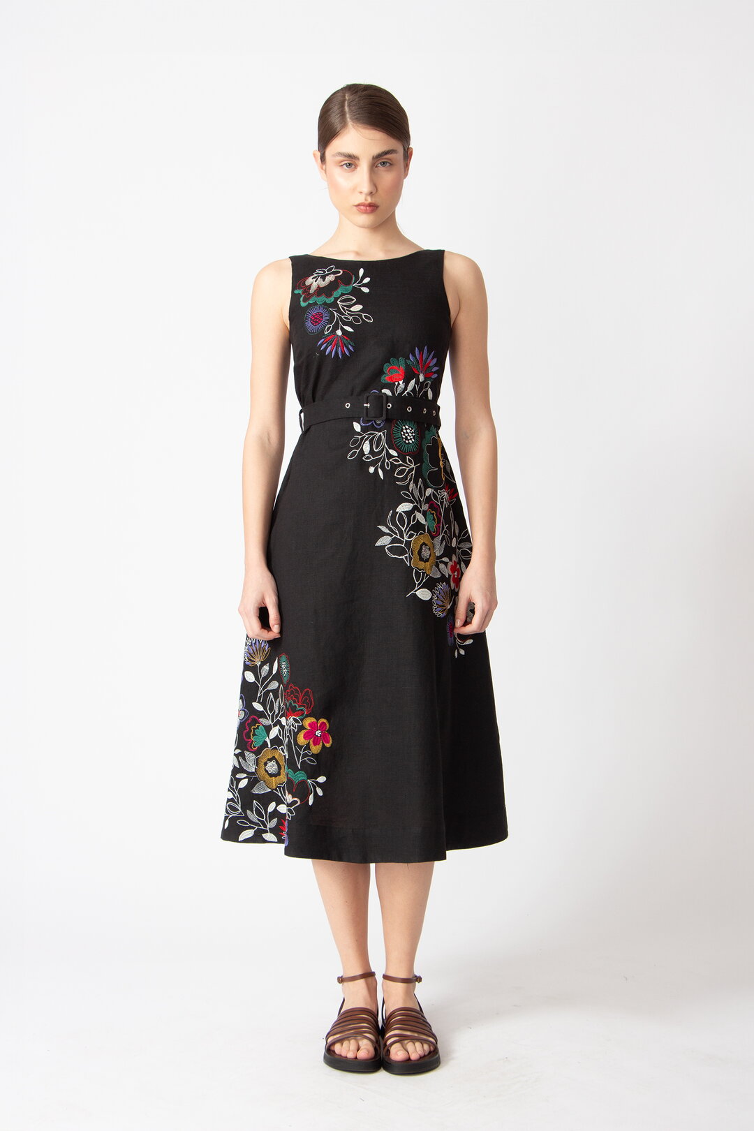 Linen dress with Floral Embroidery