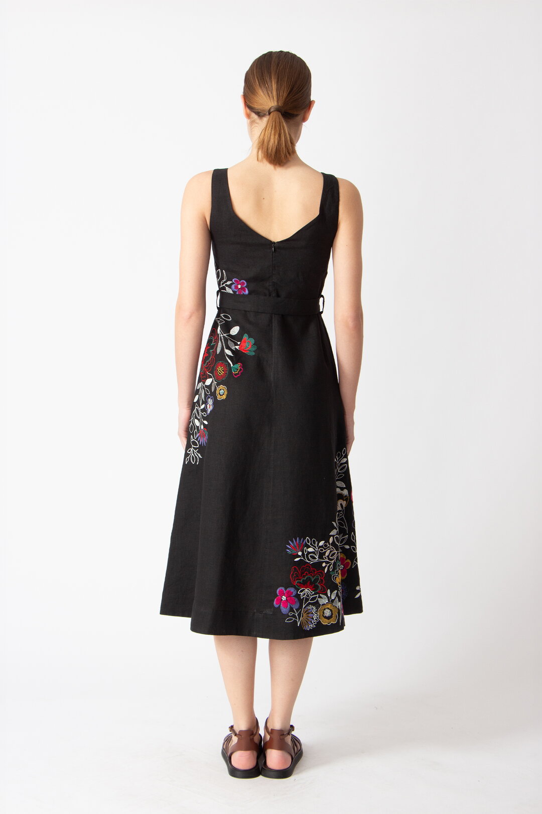 Linen dress with Floral Embroidery
