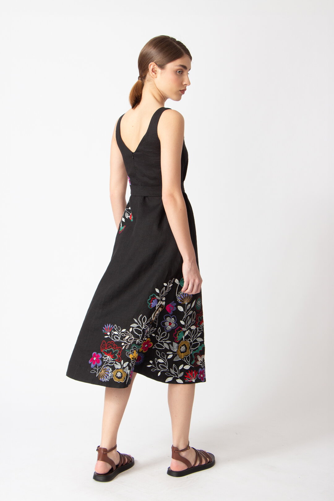 Linen dress with Floral Embroidery
