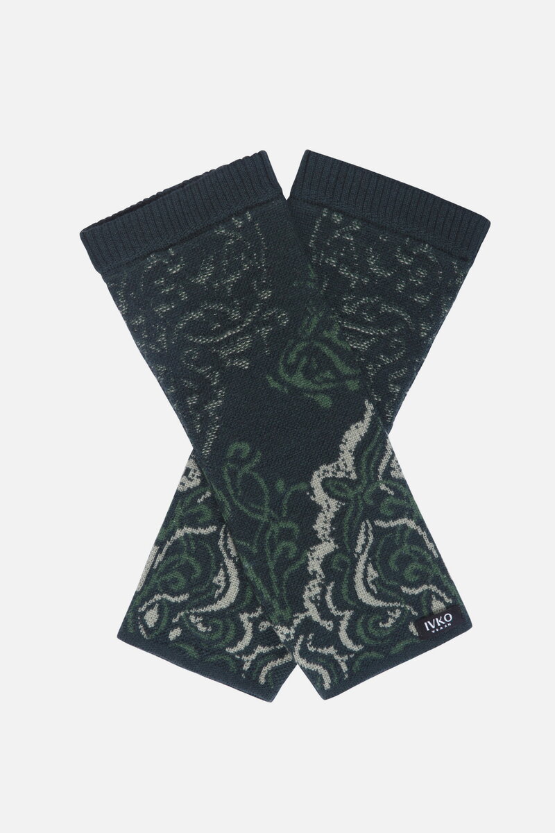 Jacquard Wrist Warmers, Ornament Pattern