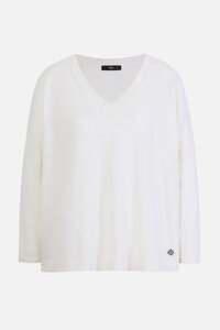 V-Neck Pullover