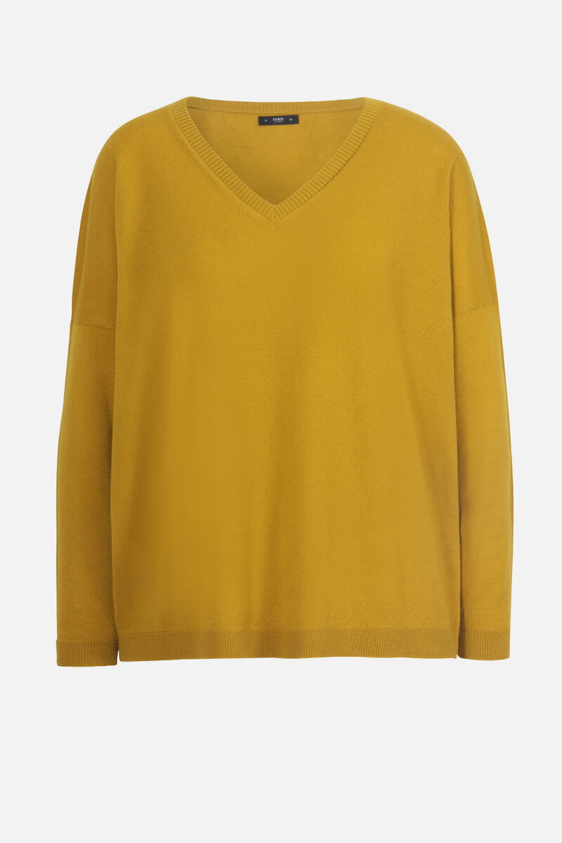 V-Neck Pullover