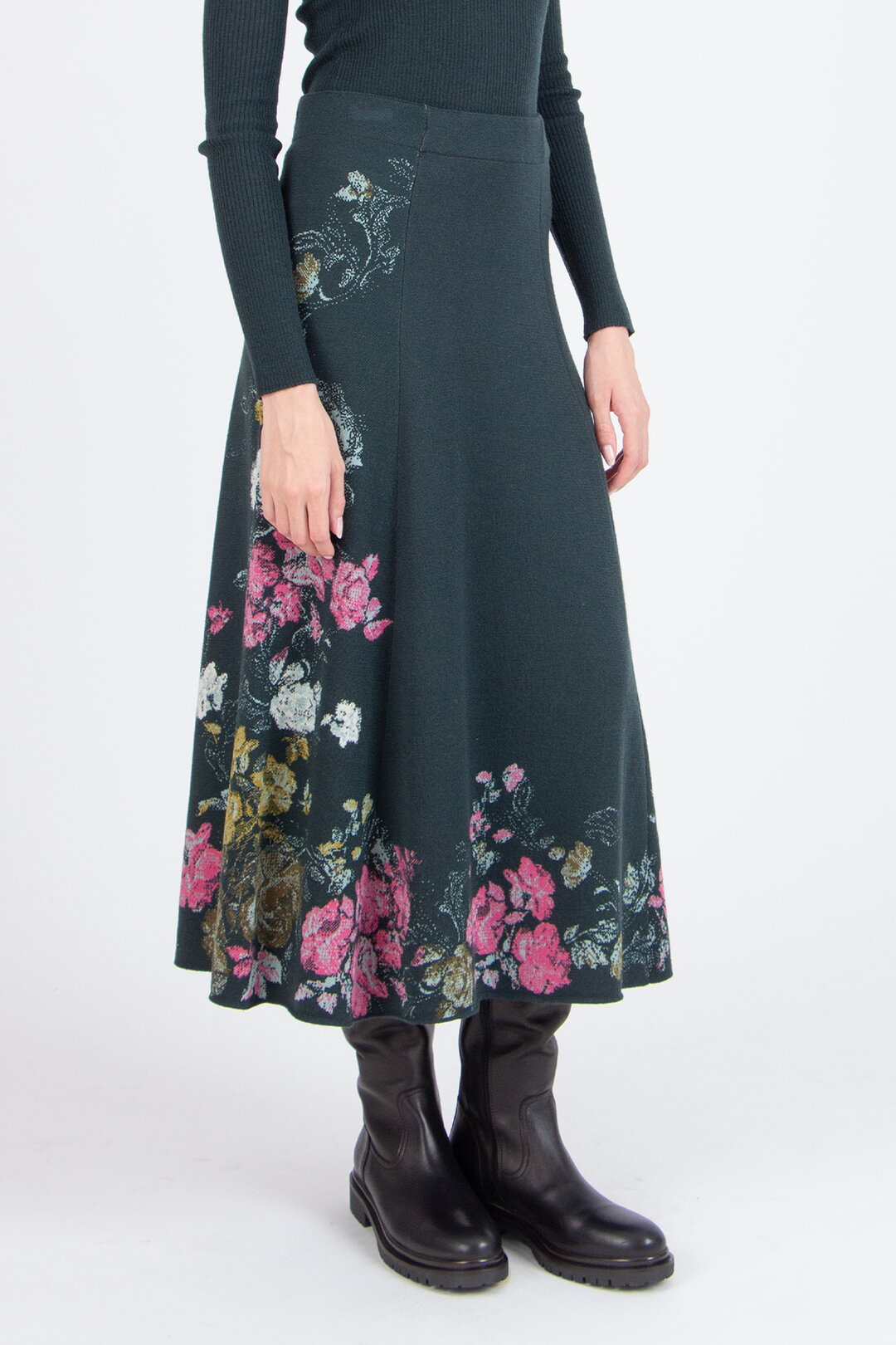 Midirock, Furnishing Florals Muster