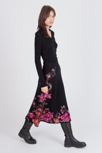 Midirock, Furnishing Florals Muster