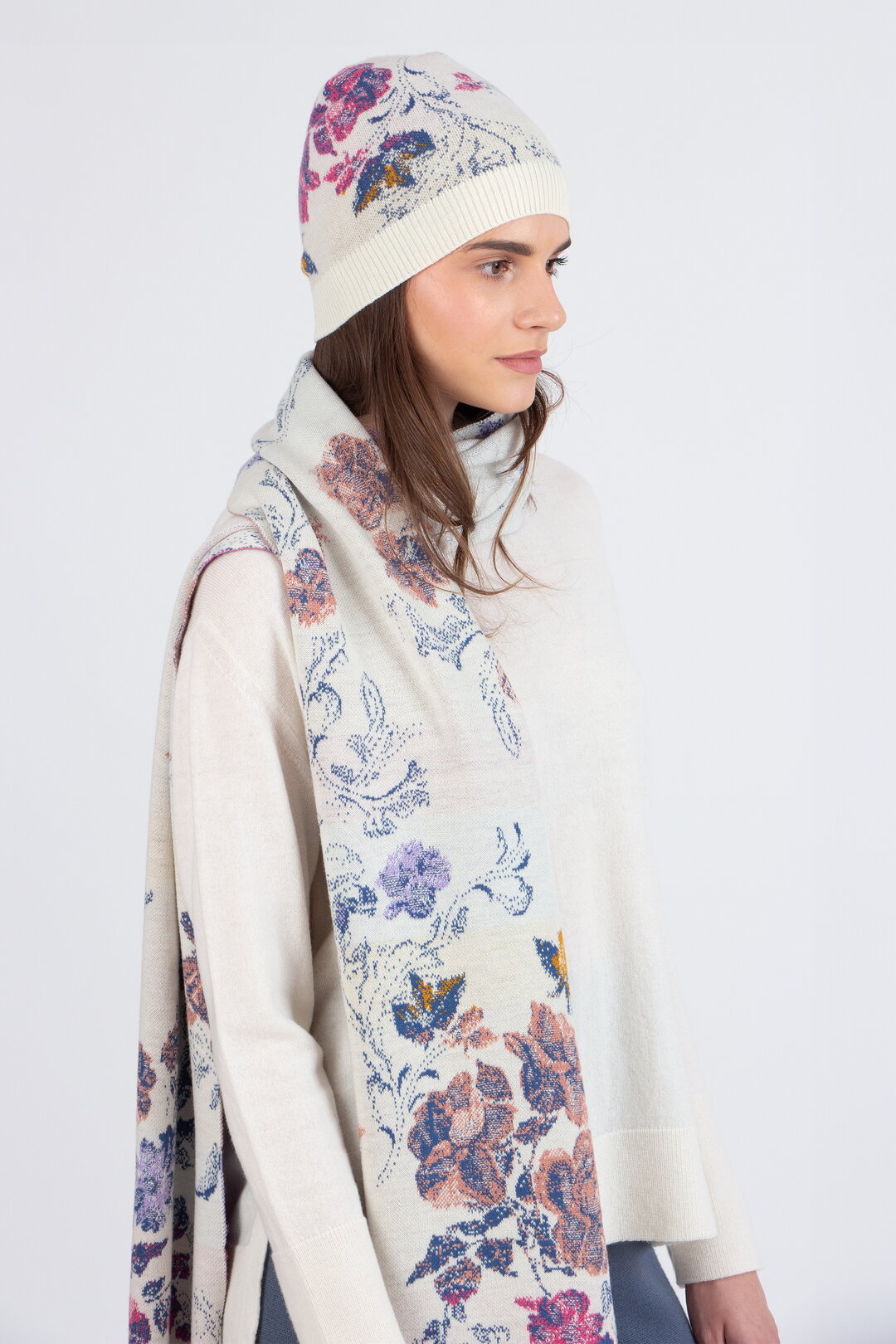 Kapa, Furnishing Florals Motiv