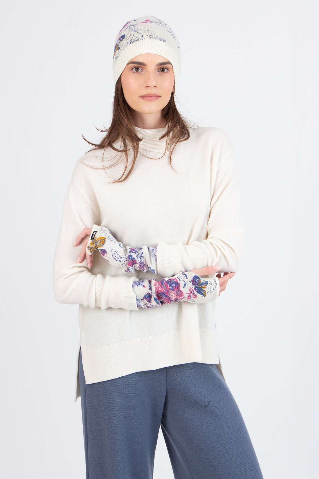 Wristwarmers,  Furnishing Florals Pattern