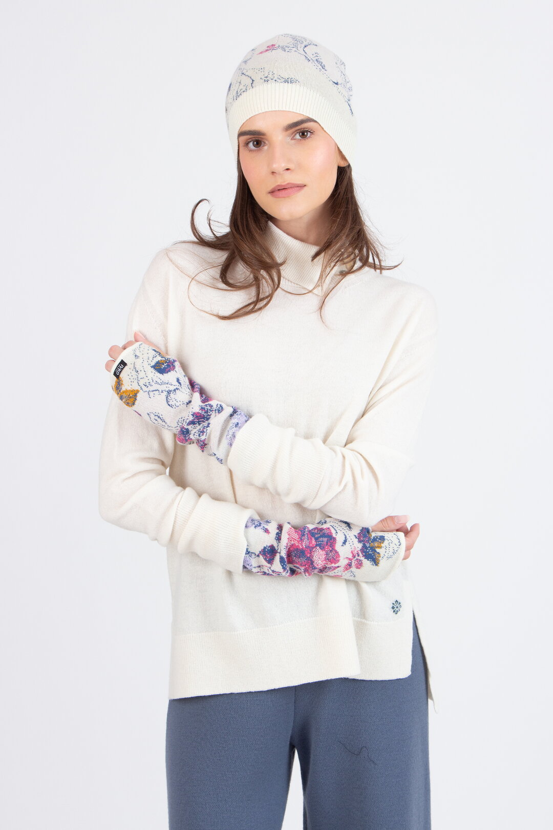 Wristwarmers,  Furnishing Florals Pattern