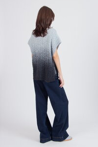 Bedruckter ärmelloser Pullover mit Rollkragen, Murmurationsmuster