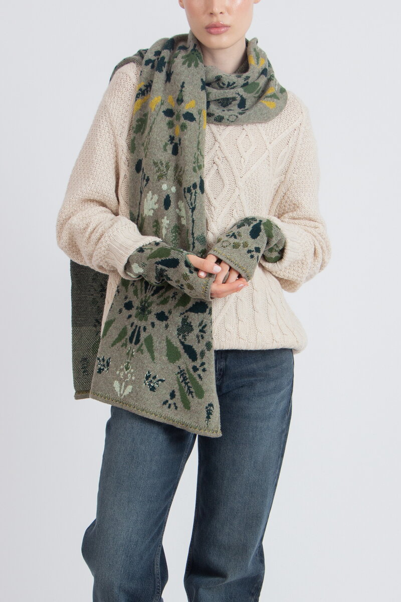 Wristwarmers, Plantopia Pattern