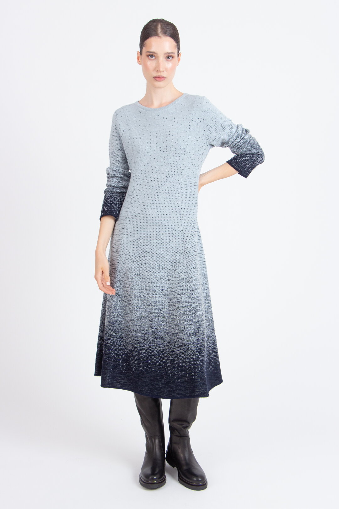 Langes Kleid mit U-Boot-Ausschnitt, Murmurationsmuster