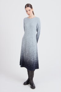 Langes Kleid mit U-Boot-Ausschnitt, Murmurationsmuster