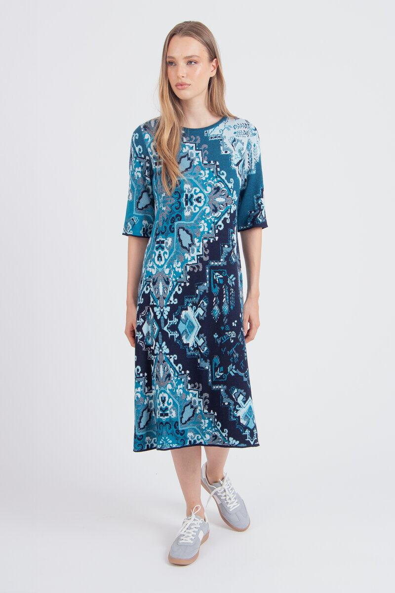 Jacquard-Kleid, Kelim Muster