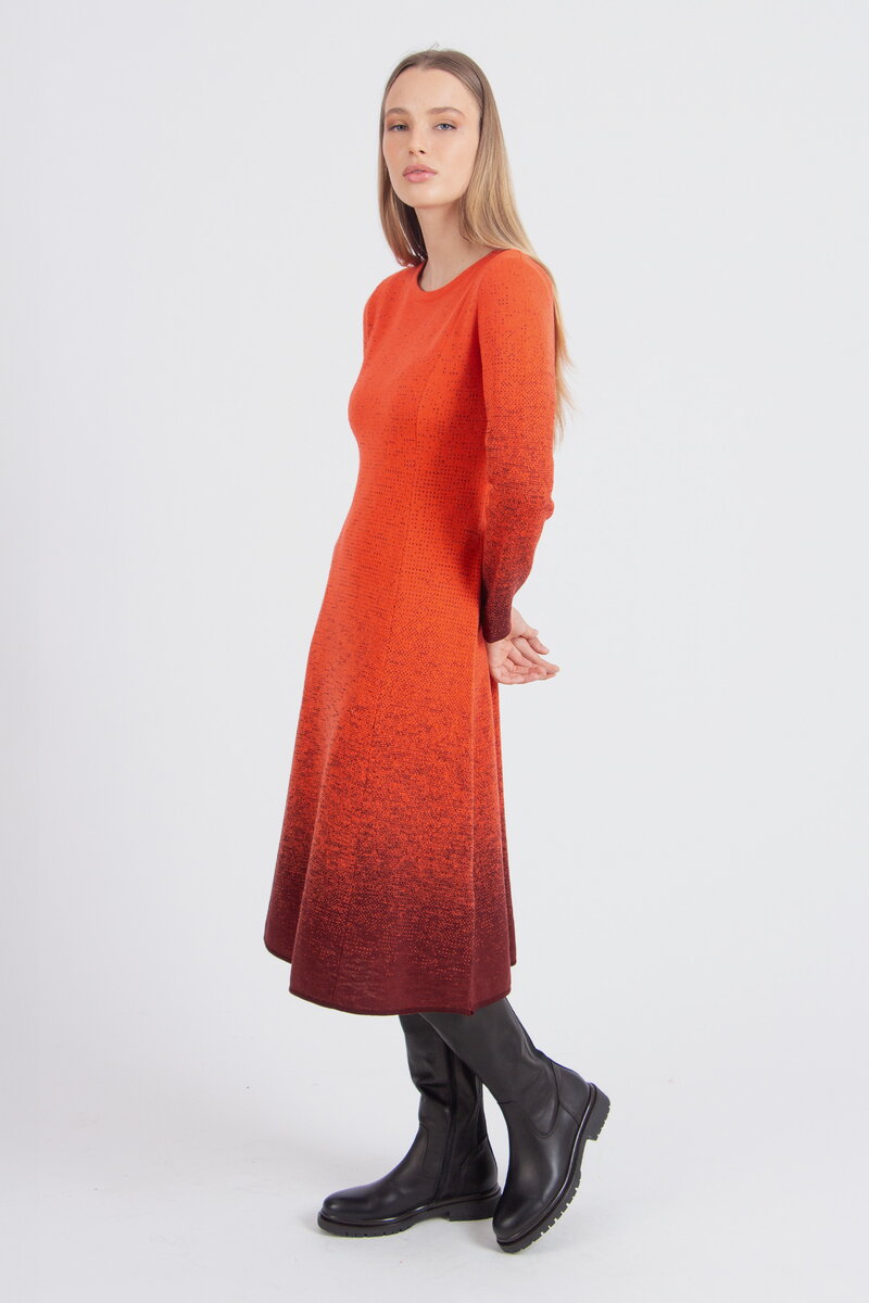 Langes Kleid mit U-Boot-Ausschnitt, Murmurationsmuster