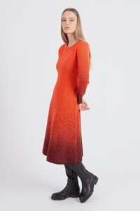 Langes Kleid mit U-Boot-Ausschnitt, Murmurationsmuster