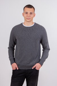 Man Pullover Crew Neck