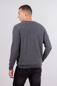 Man Pullover Crew Neck
