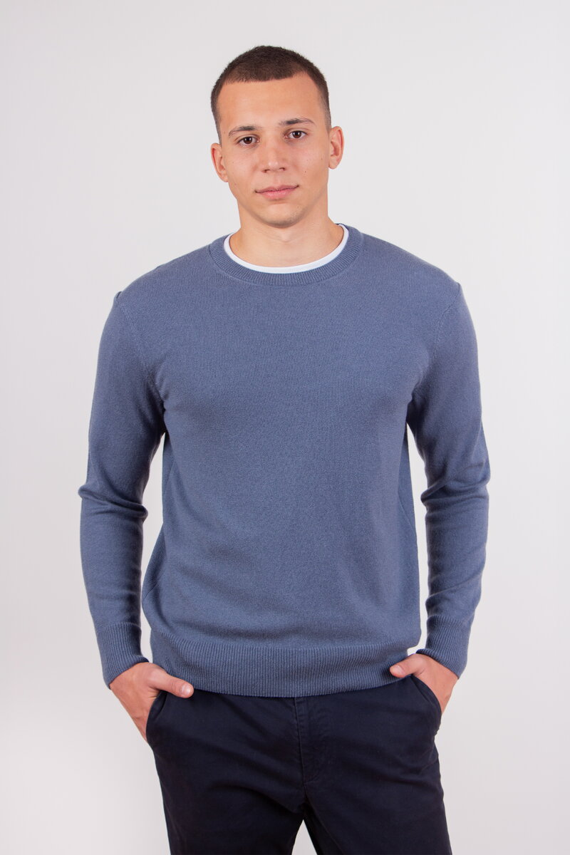 Man Pullover Crew Neck