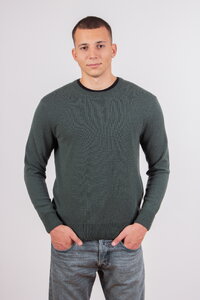 Man Pullover Crew Neck