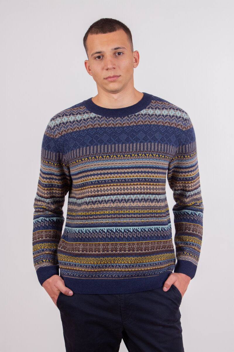 Herrenpullover im Fair-Isle-Muster