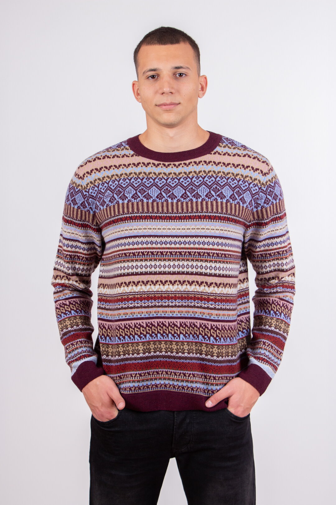 Herrenpullover im Fair-Isle-Muster