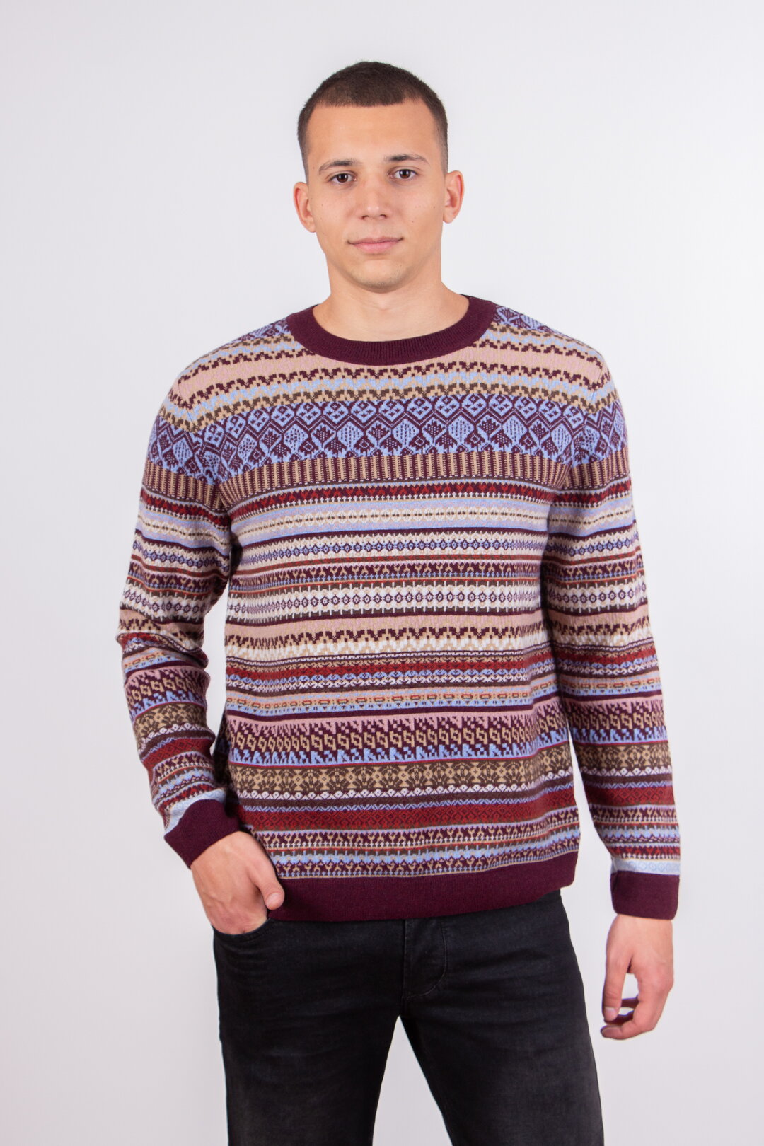 Herrenpullover im Fair-Isle-Muster