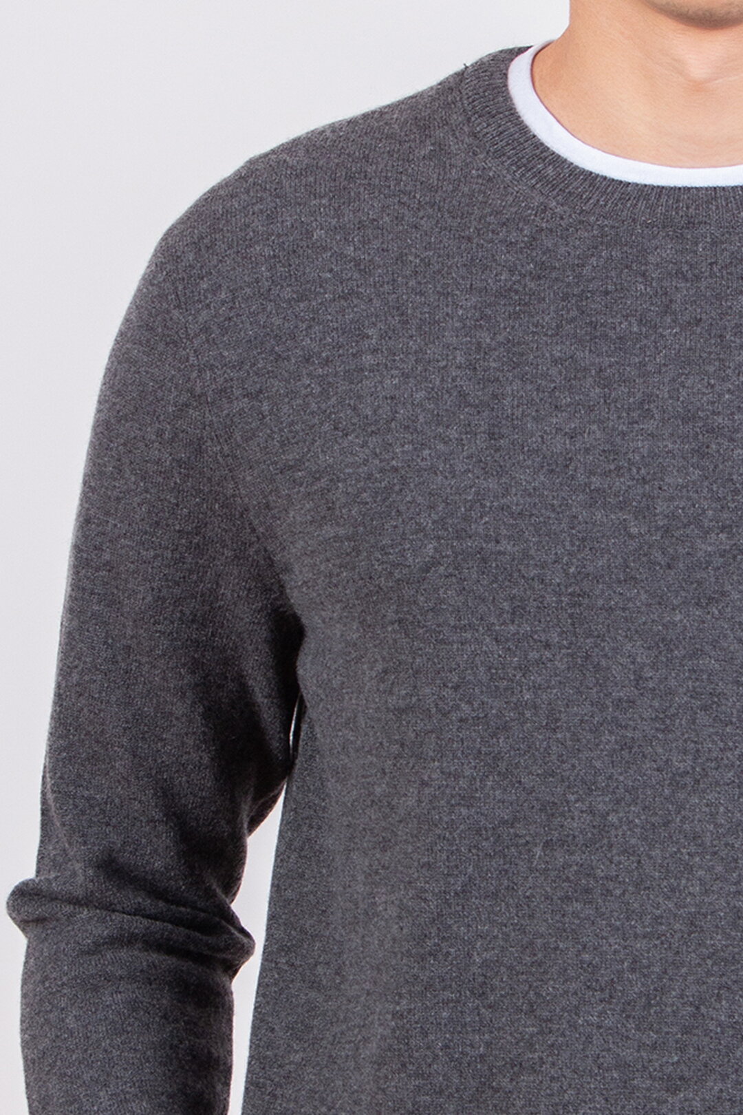 Man Pullover Crew Neck