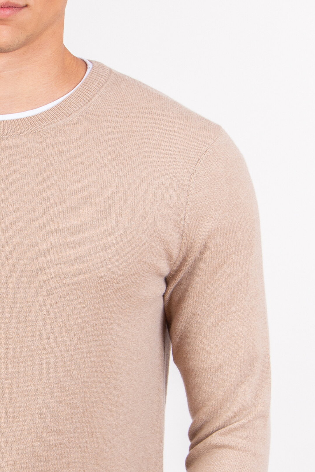 Man Pullover Crew Neck