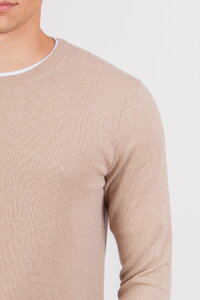Man Pullover Crew Neck