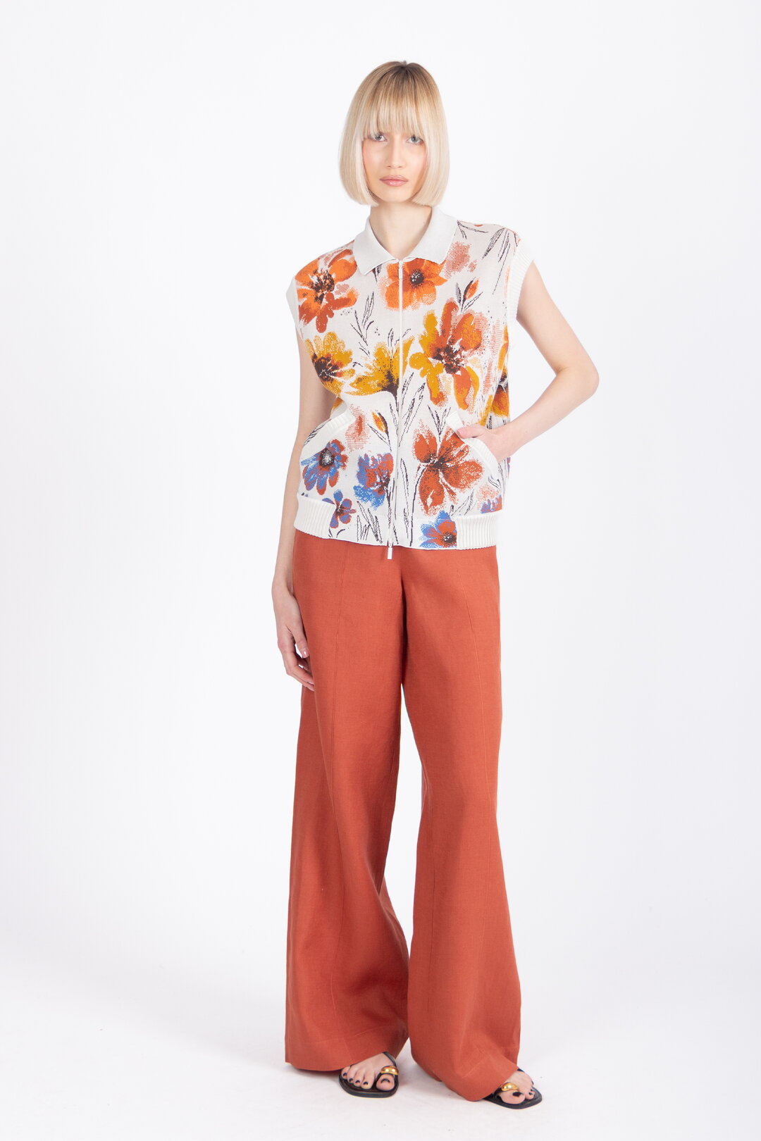 Žakardni Prsluk, Cvetni Motiv