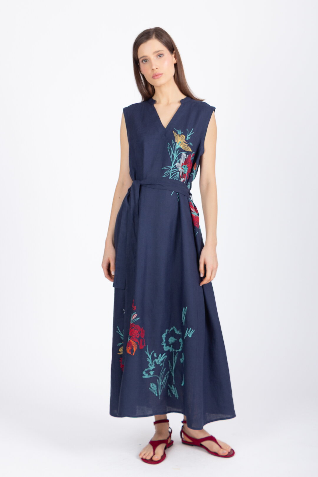 Lanena Haljina sa Vezom, Cvetni Motiv