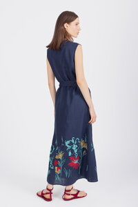 Lanena Haljina sa Vezom, Cvetni Motiv