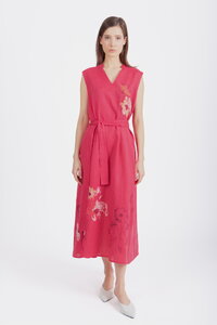 Lanena Haljina sa Vezom, Cvetni Motiv